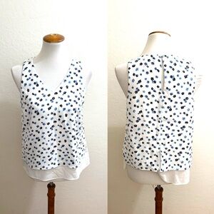 Banana Republic White and Blue Patterned Tank Top